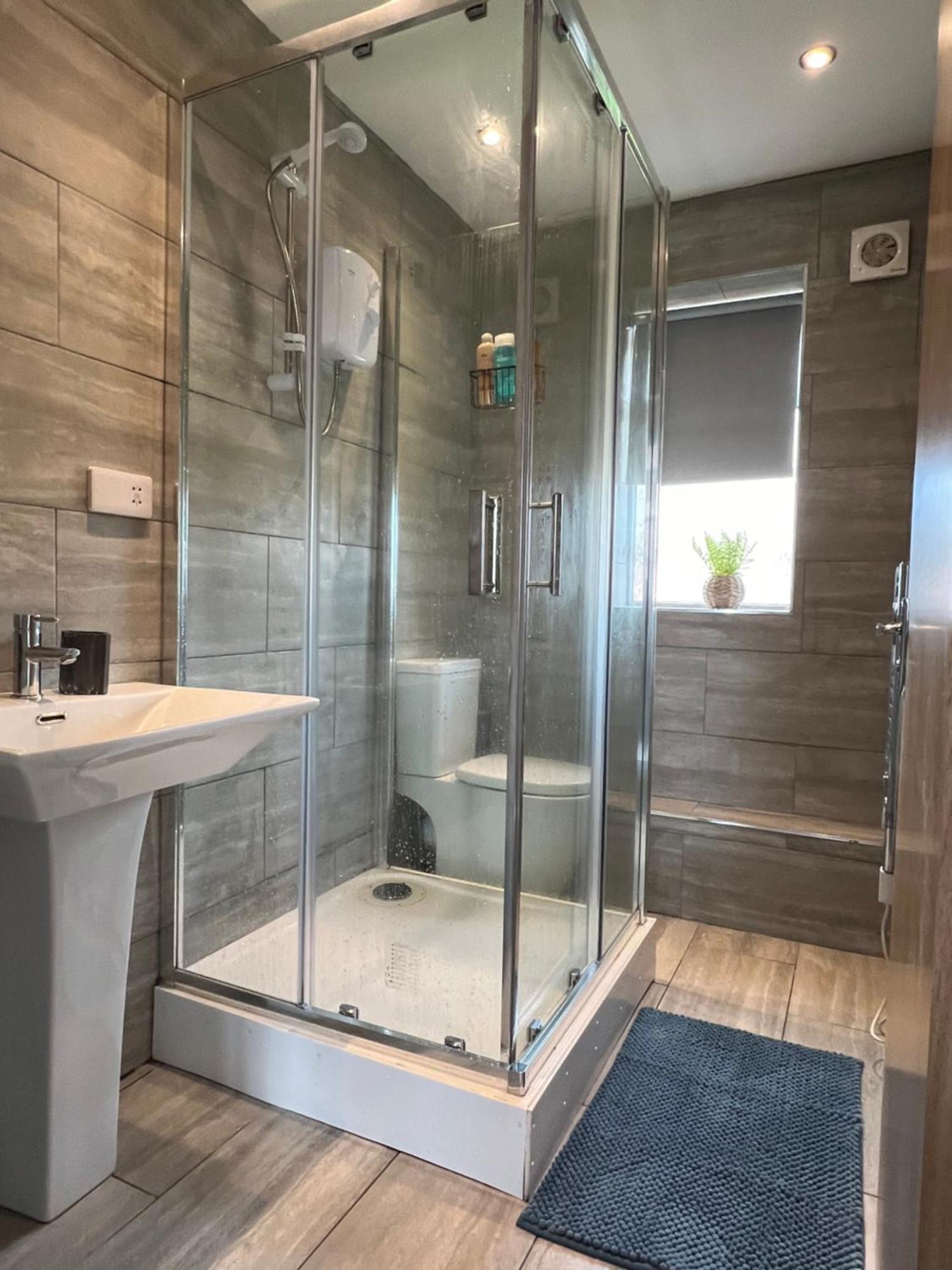 Cosy Modern Apartment Warrington Luaran gambar